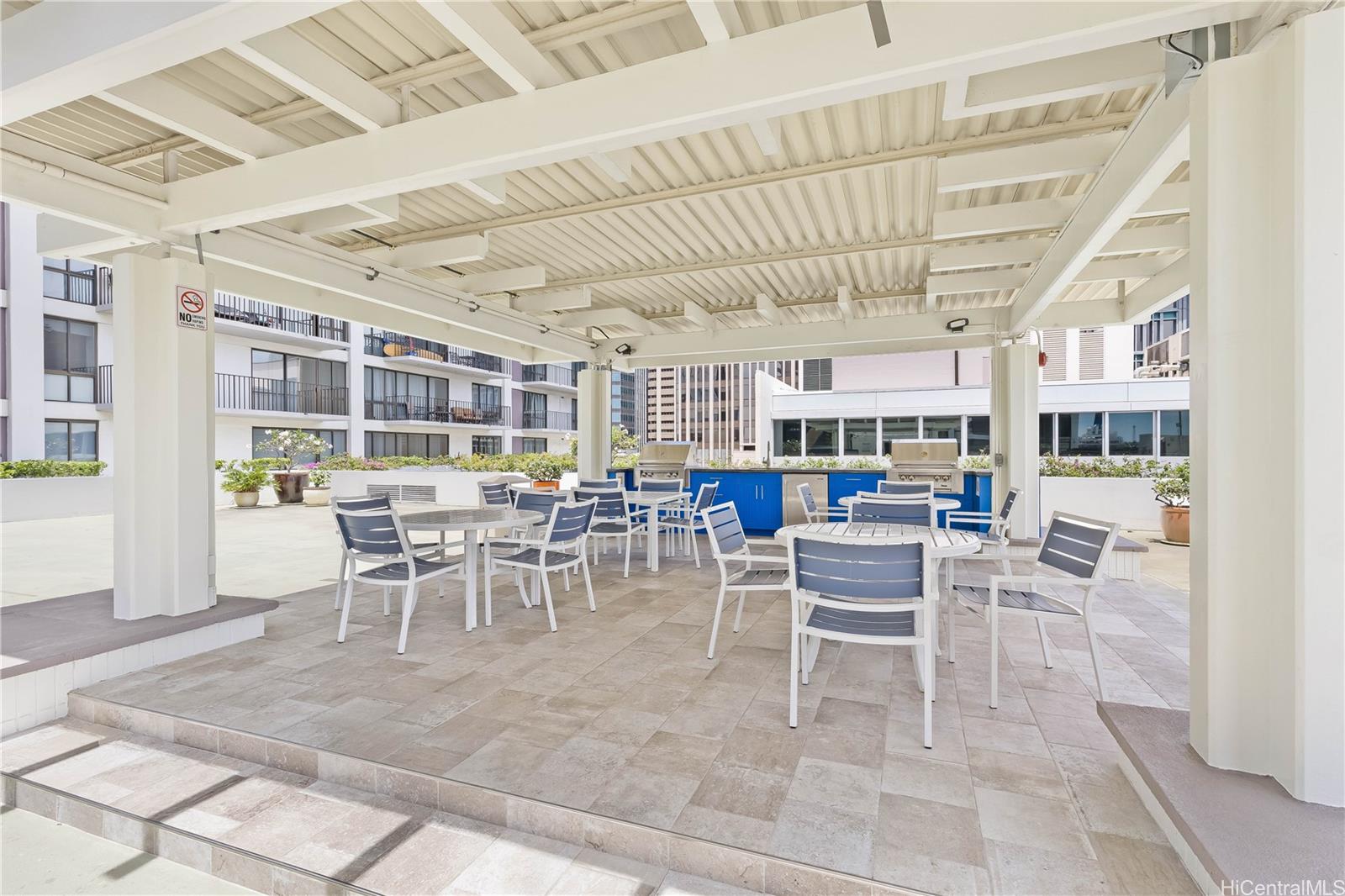 225 Queen Street  Unit 25C
