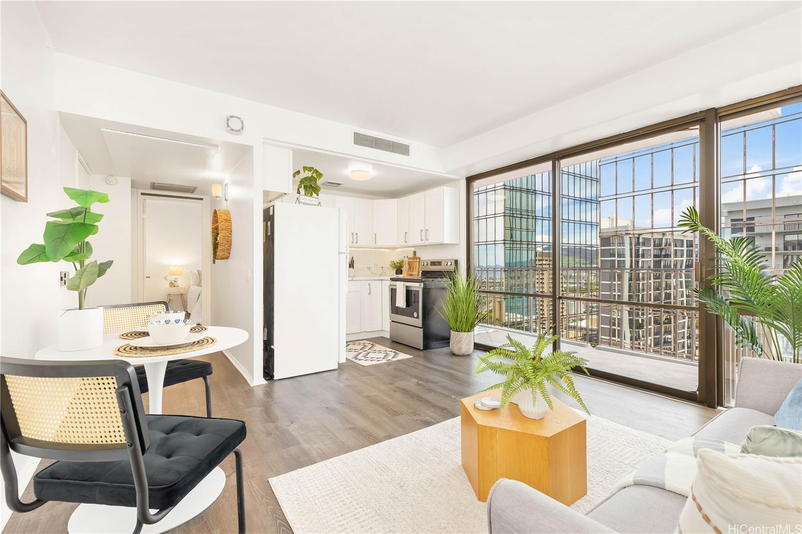 225 Queen Street  Unit 25C