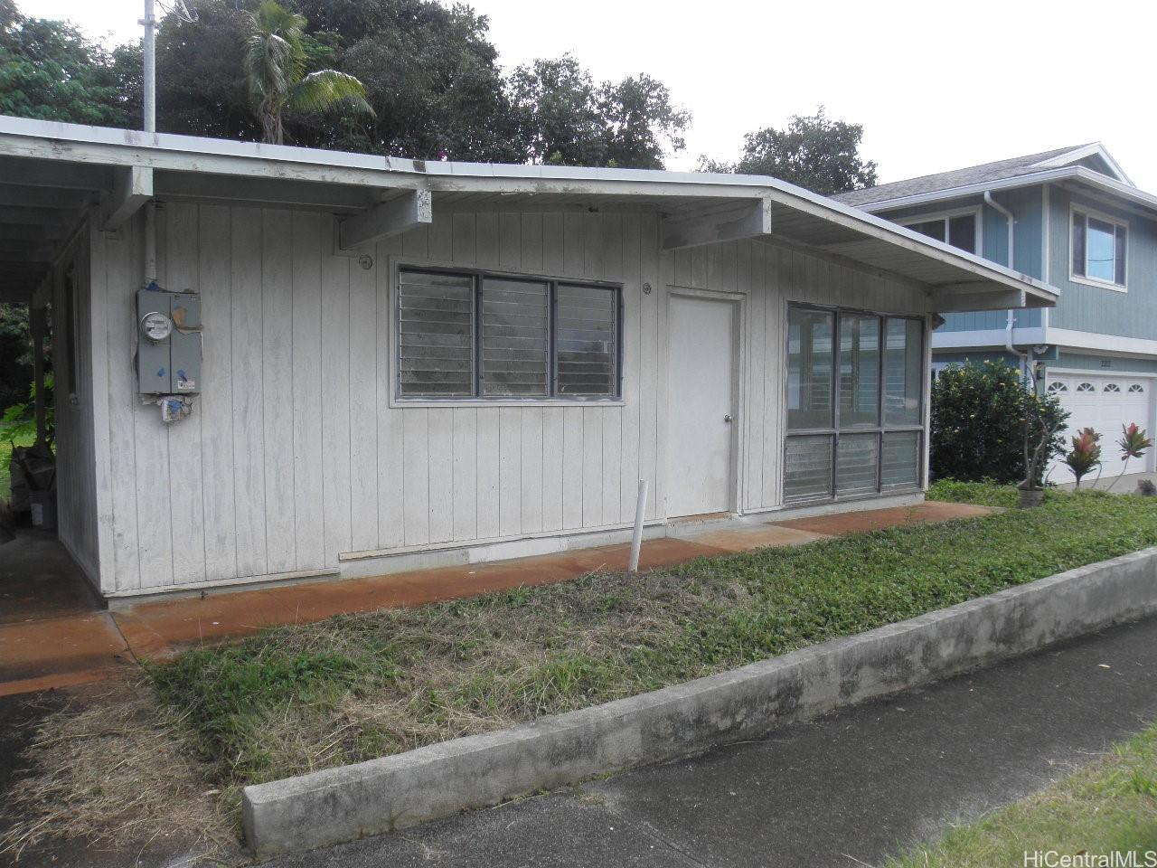 2335 Amoomoo Street
