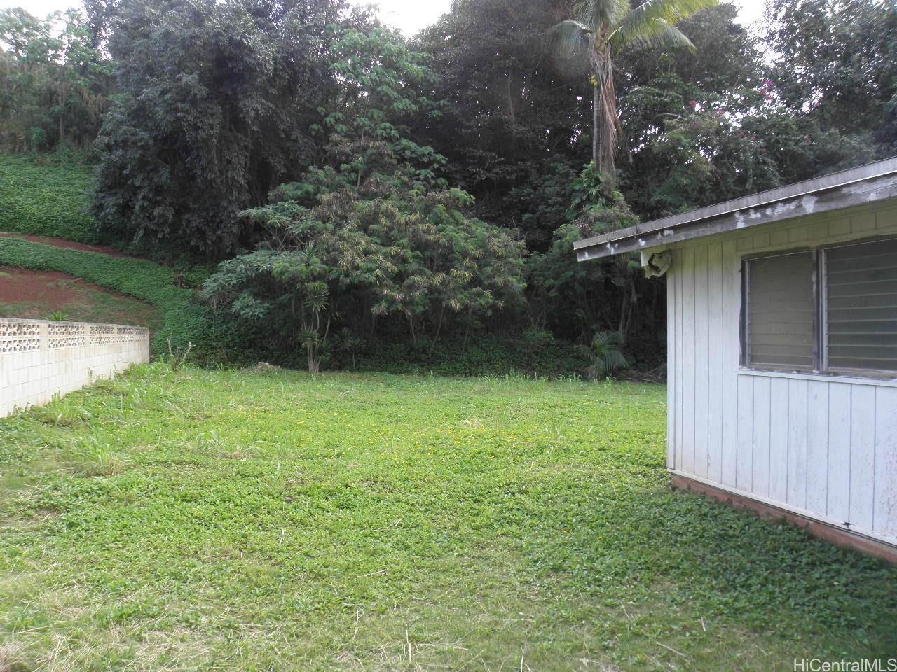 Photo 3 of 9