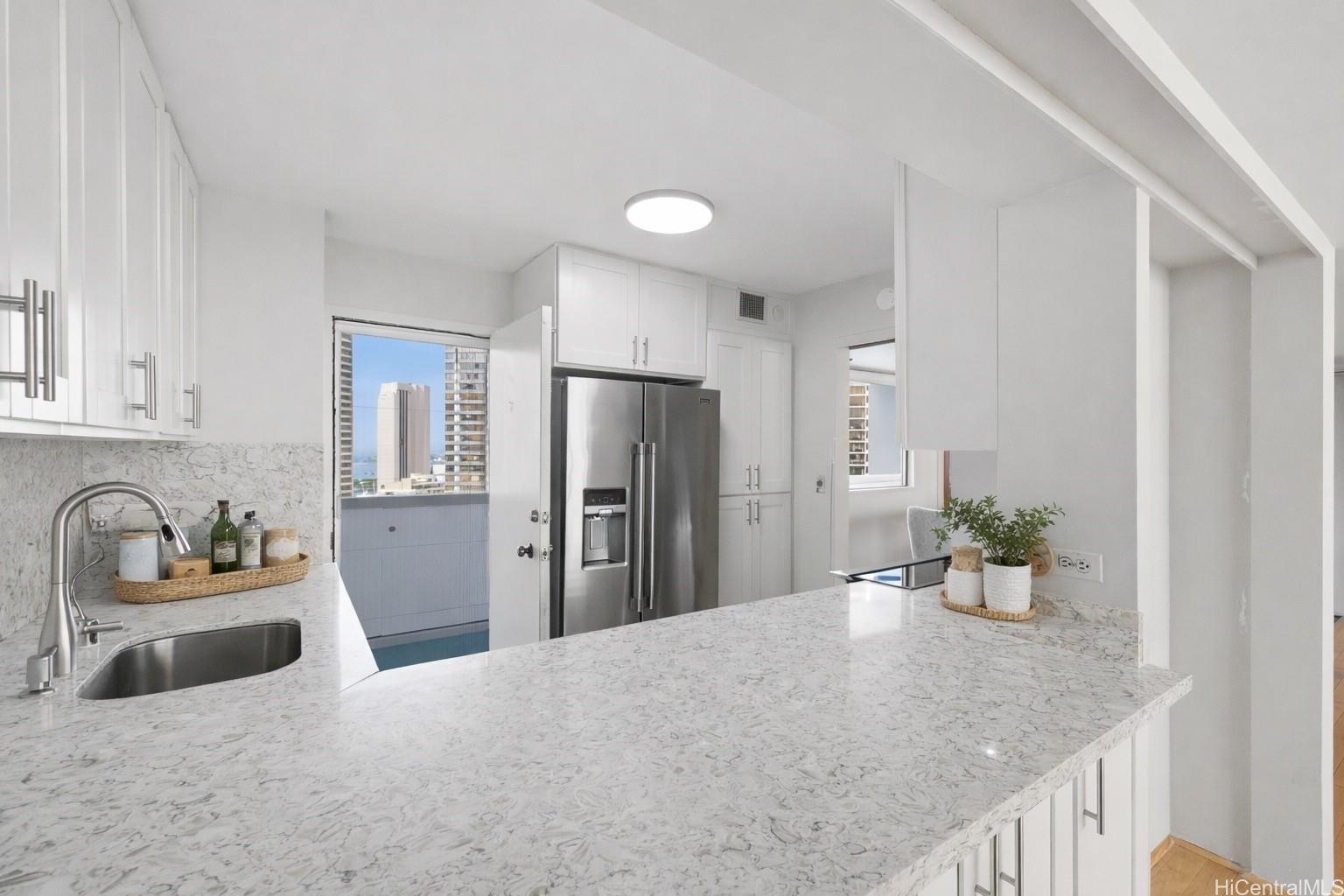 1860 Ala Moana Boulevard  Unit PH2201