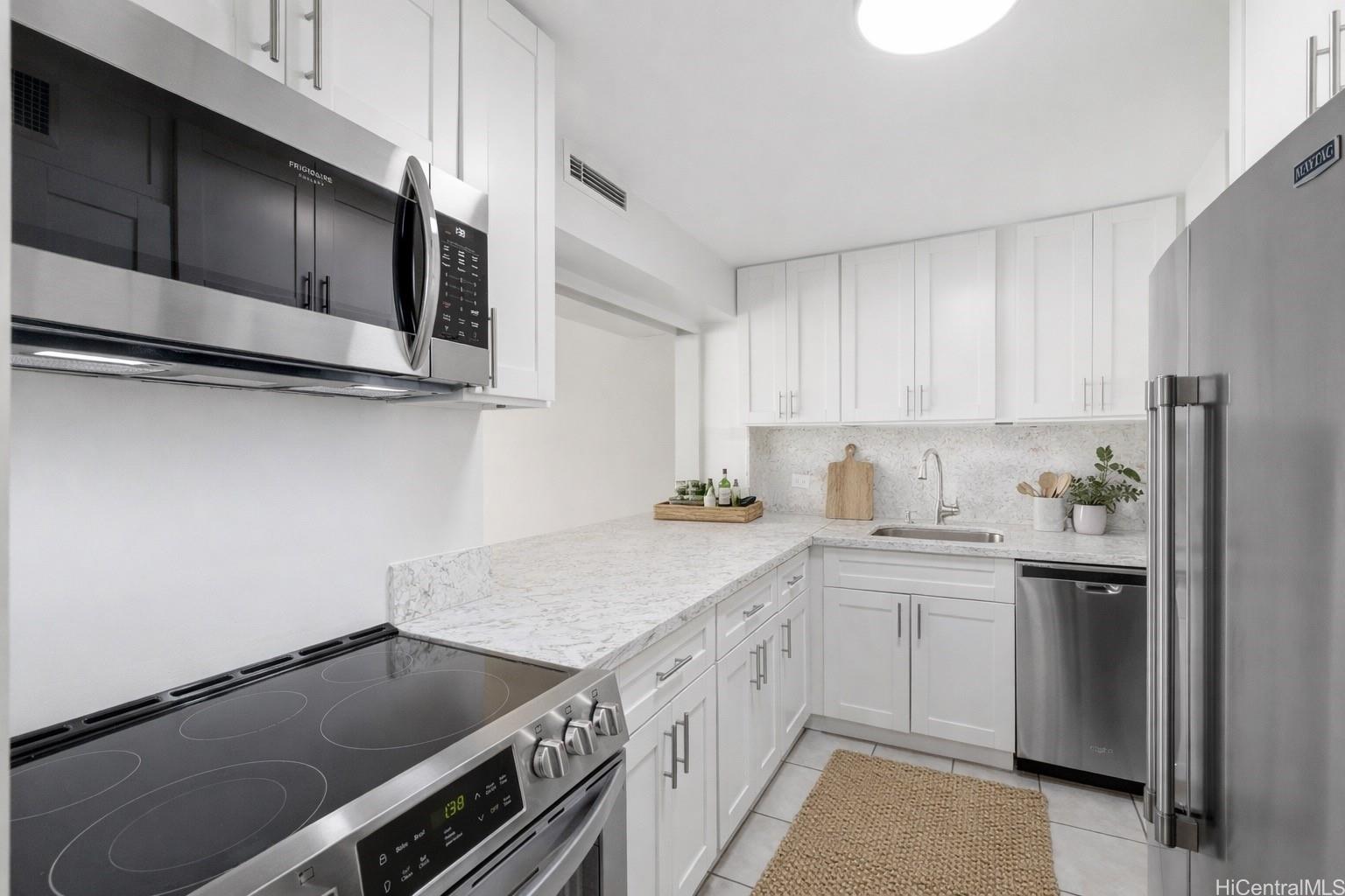 1860 Ala Moana Boulevard  Unit PH2201