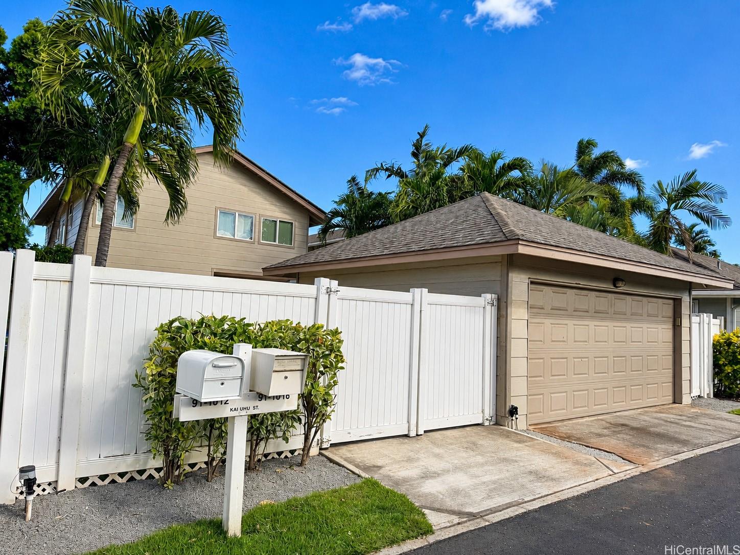 Photo 18 of 20