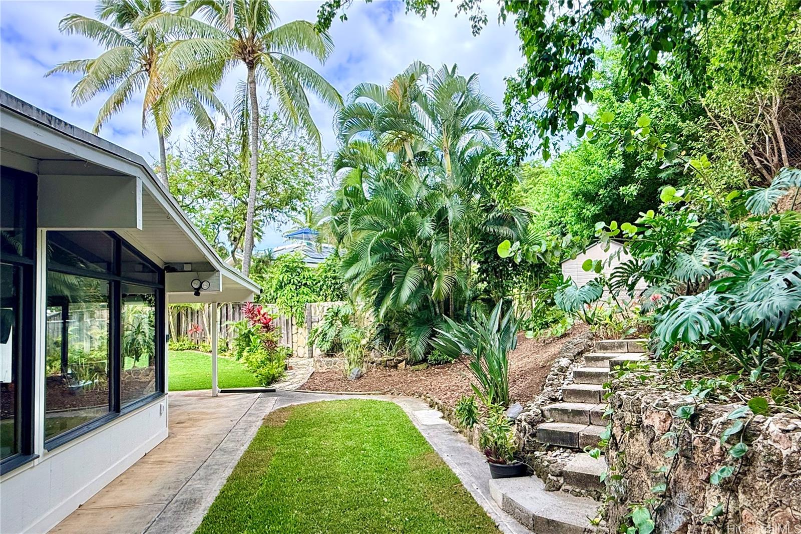 151 Alala Road