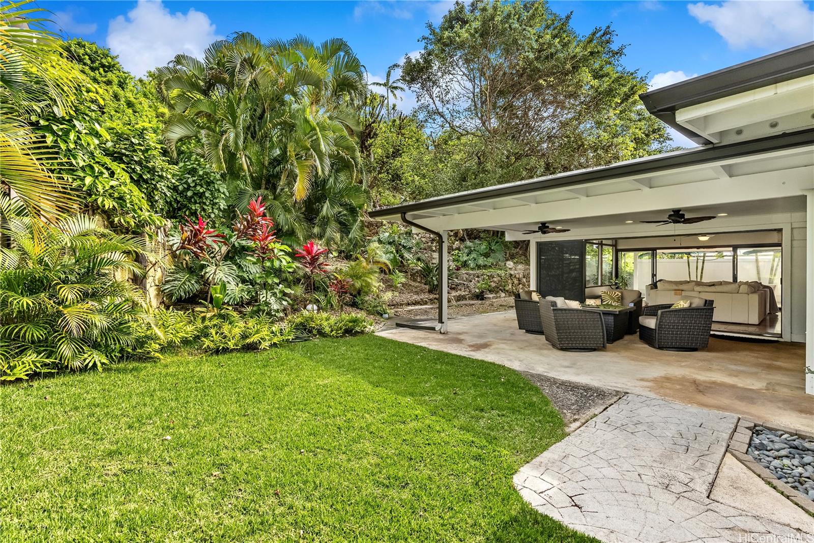 151 Alala Road