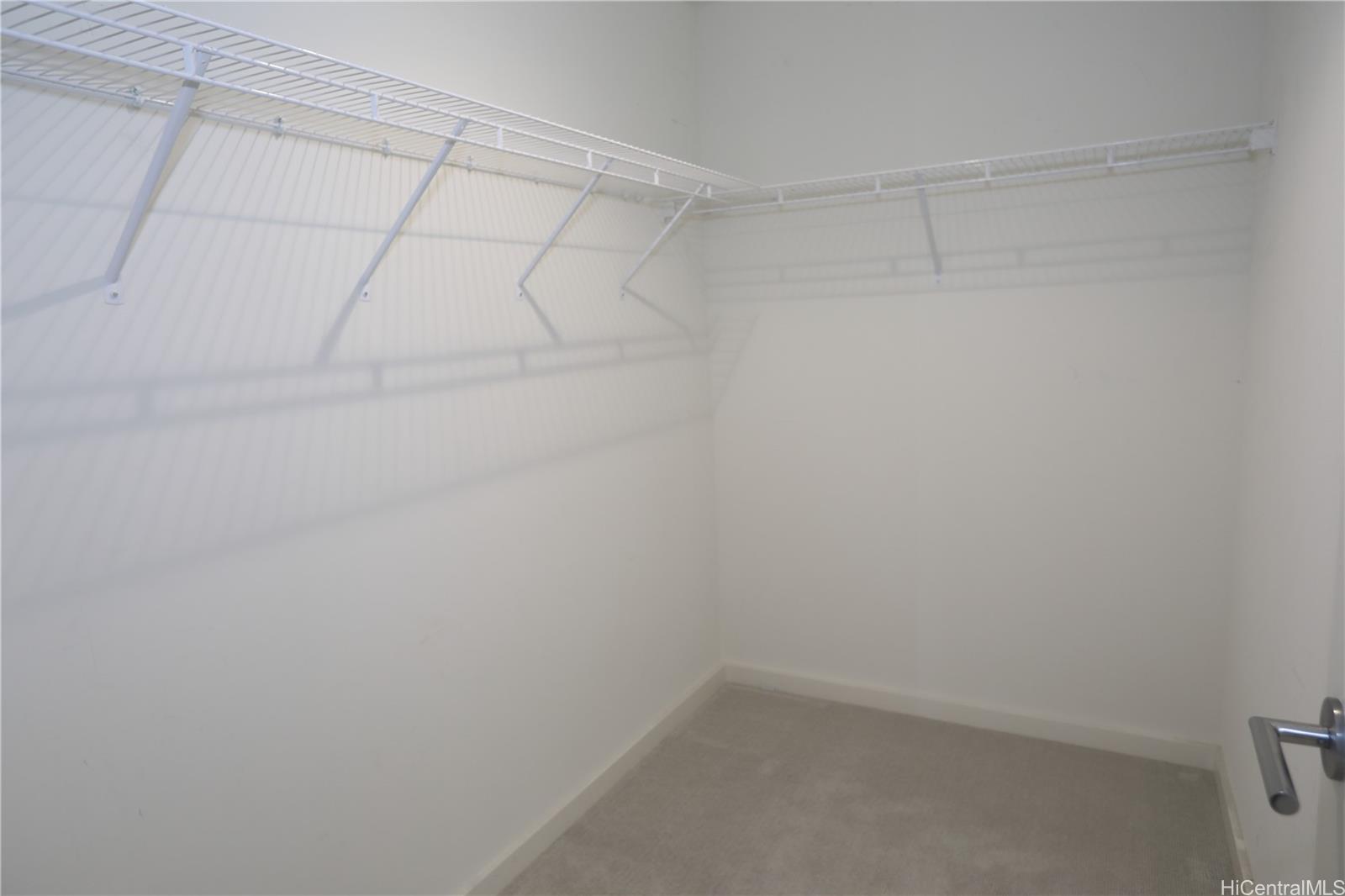 Photo 7 of 23