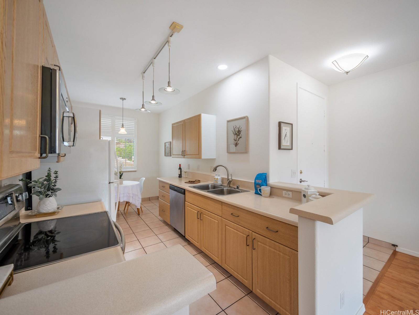95-982 Wikao Street  Unit L203