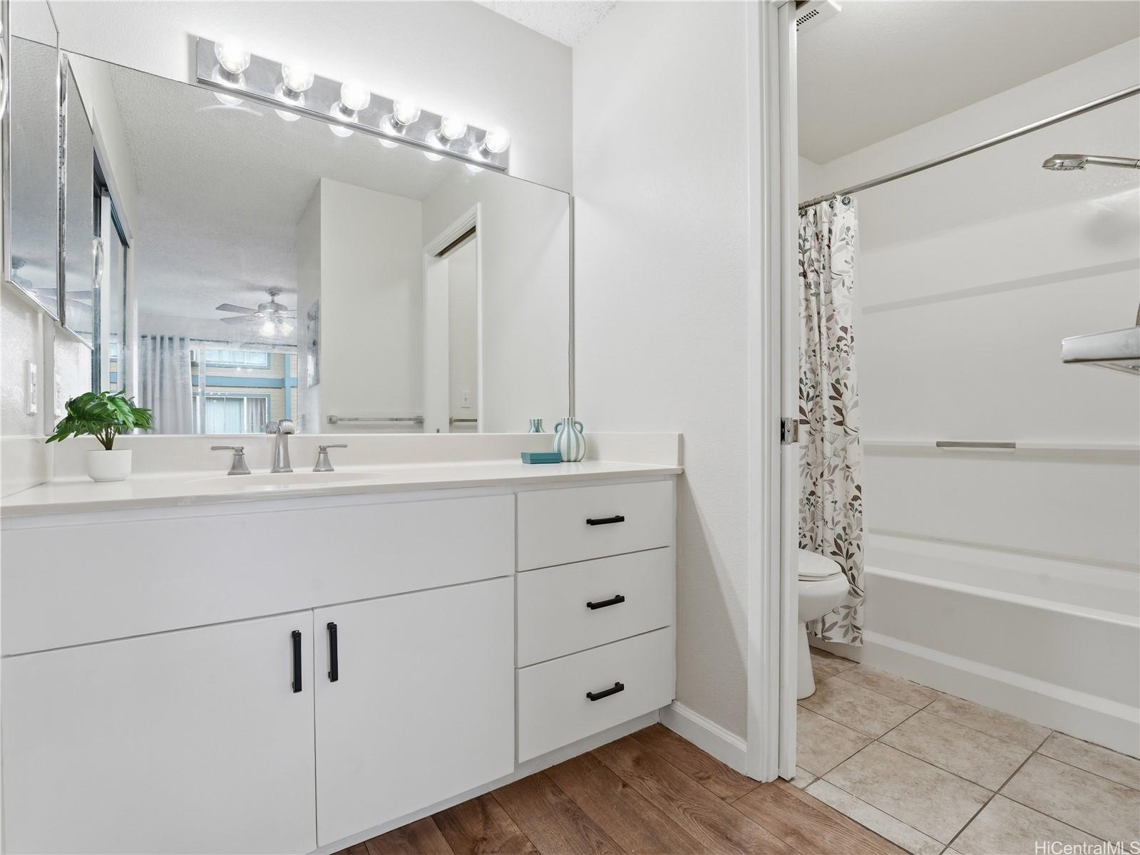 91-269 Hanapouli Circle  Unit 15G