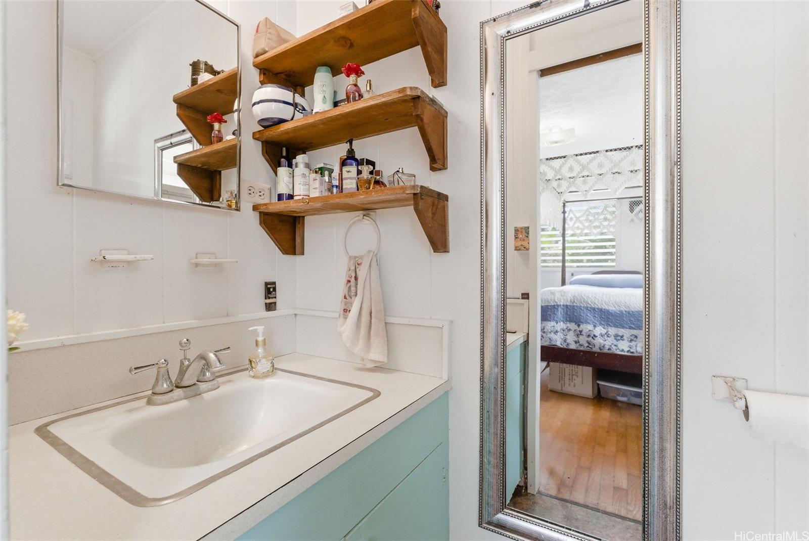 66-409 Paalaa Road  Unit B
