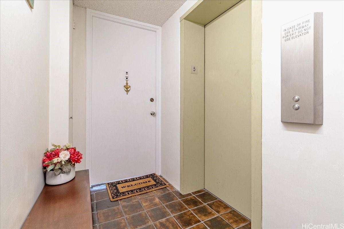 1325 Wilder Avenue  Unit 5 Makai