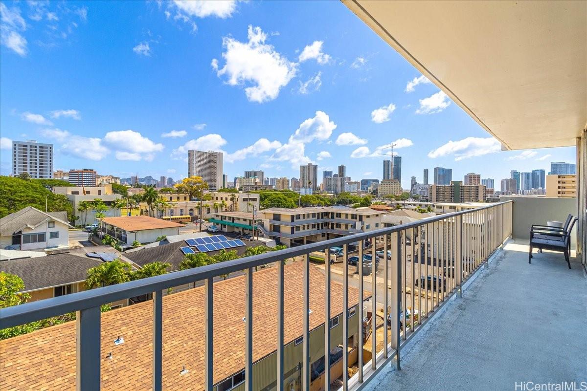 1325 Wilder Avenue  Unit 5 Makai