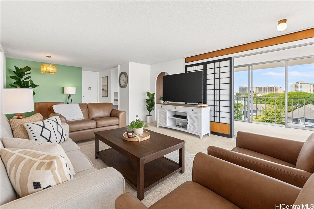 1325 Wilder Avenue  Unit 5 Makai