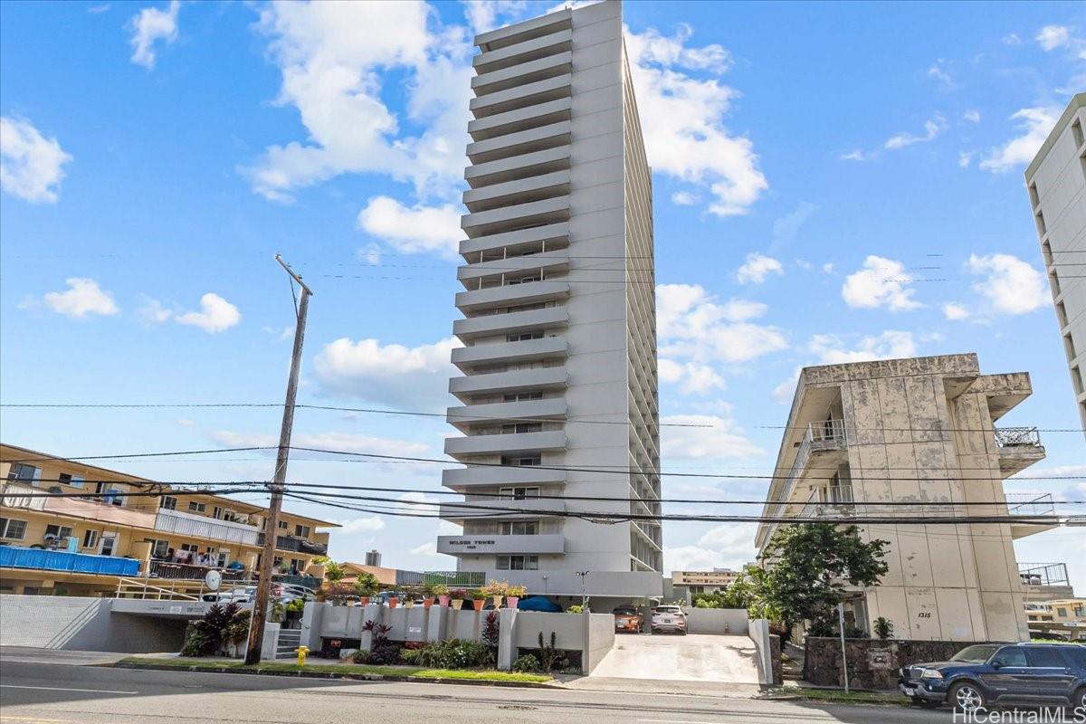 1325 Wilder Avenue Unit 5 Makai 1325 Wilder Avenue Unit 5 Makai
