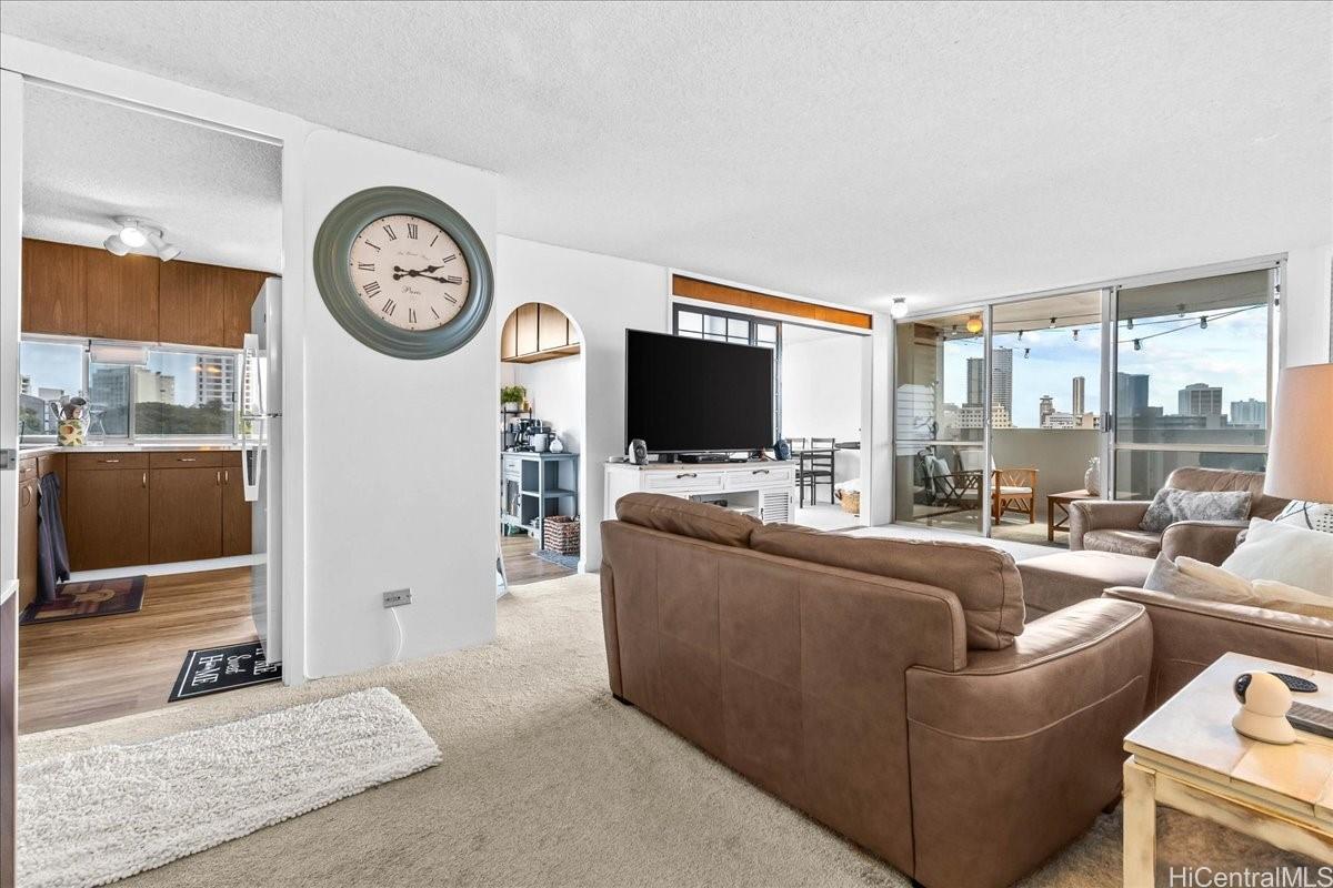 1325 Wilder Avenue  Unit 5 Makai