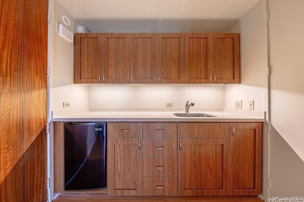 1750 Kalakaua Avenue  Unit 912