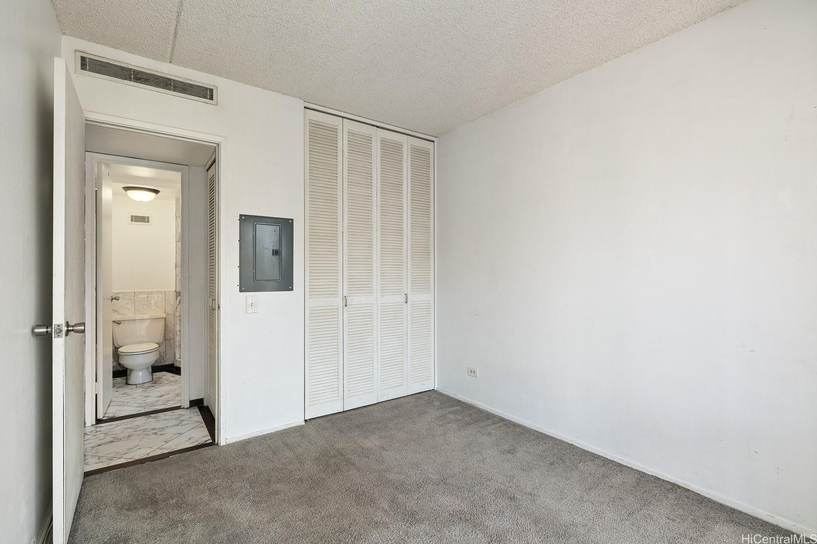 225 Queen Street  Unit 23E