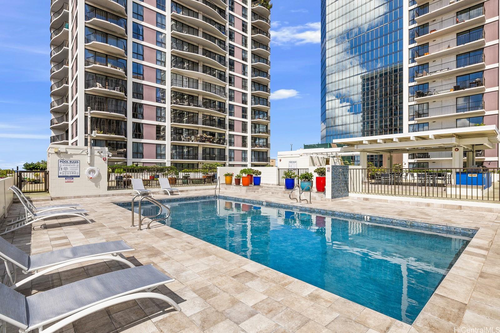 225 Queen Street  Unit 23E