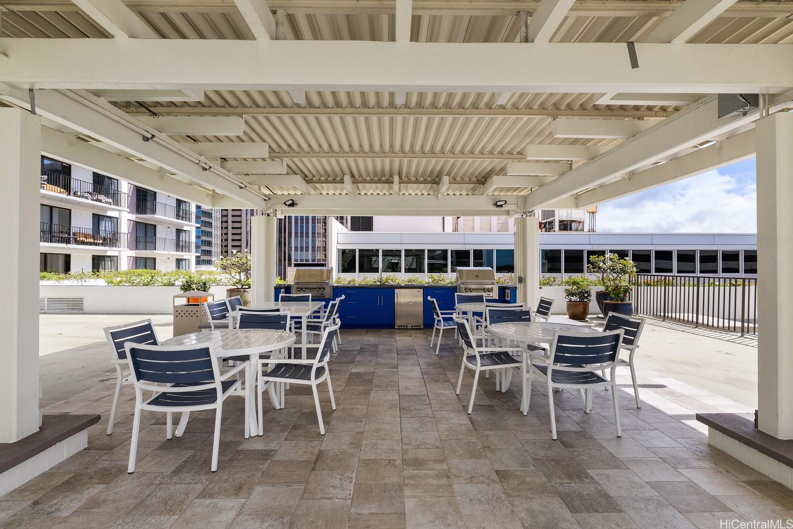 225 Queen Street  Unit 23E