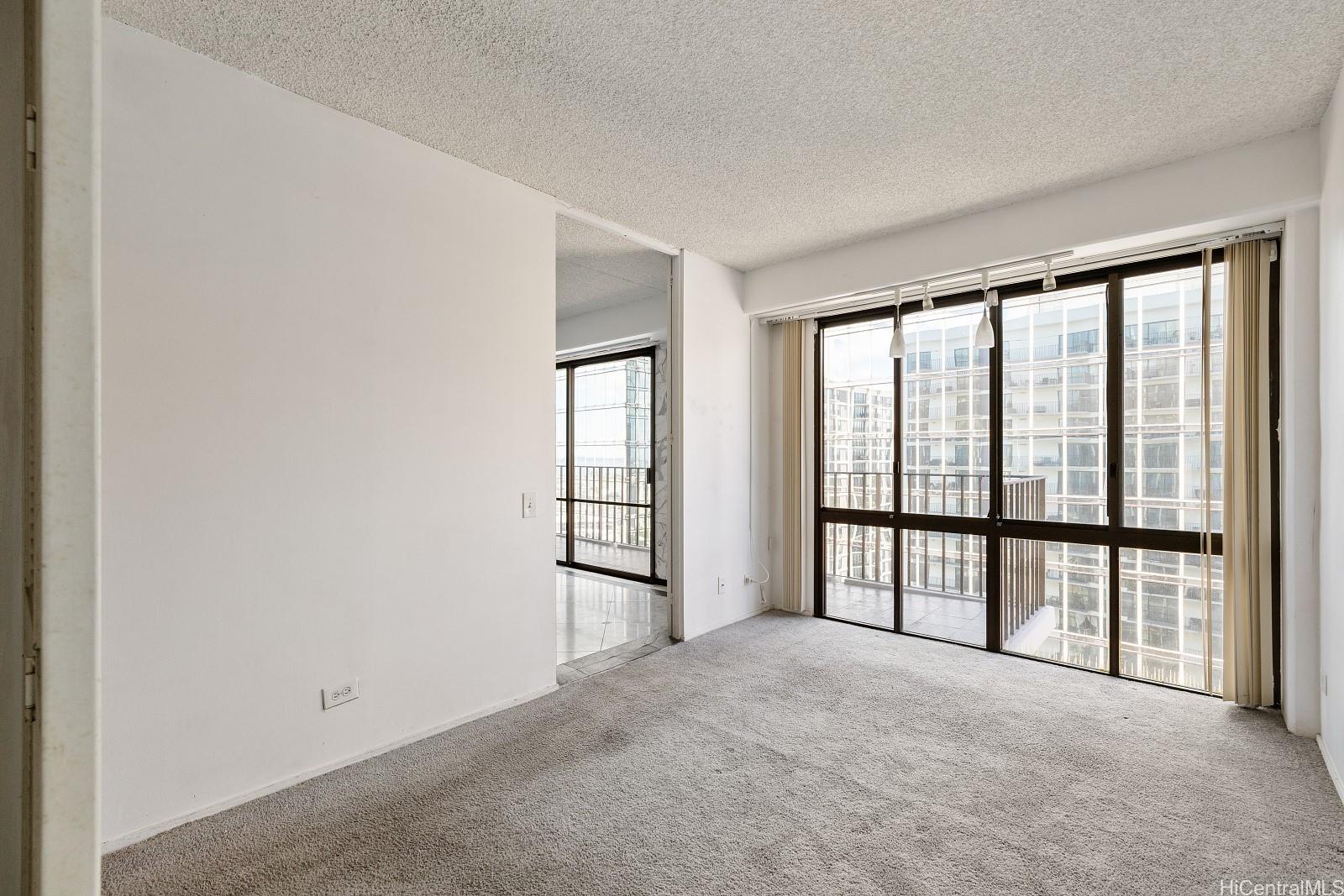 225 Queen Street  Unit 23E