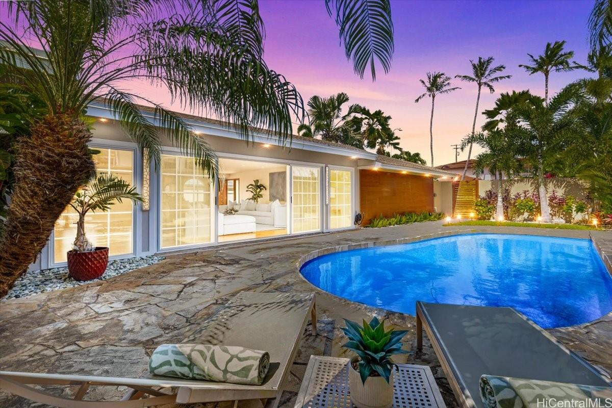 916 Hunakai Street