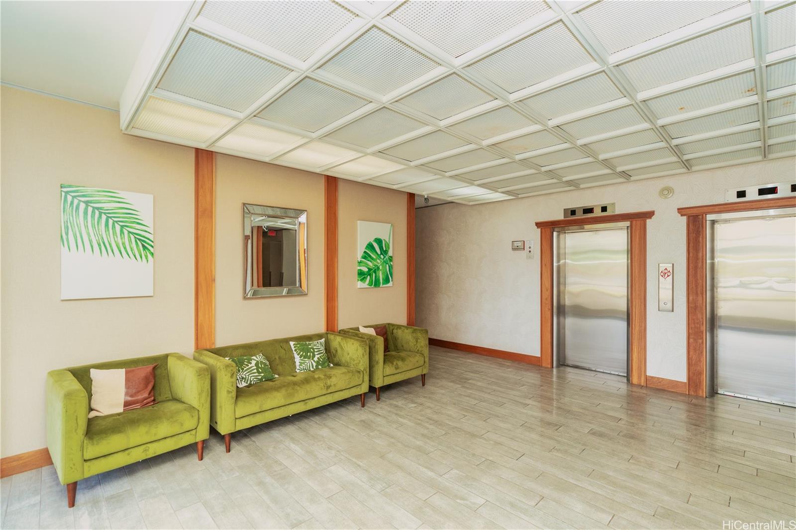 509 University Avenue  Unit 103