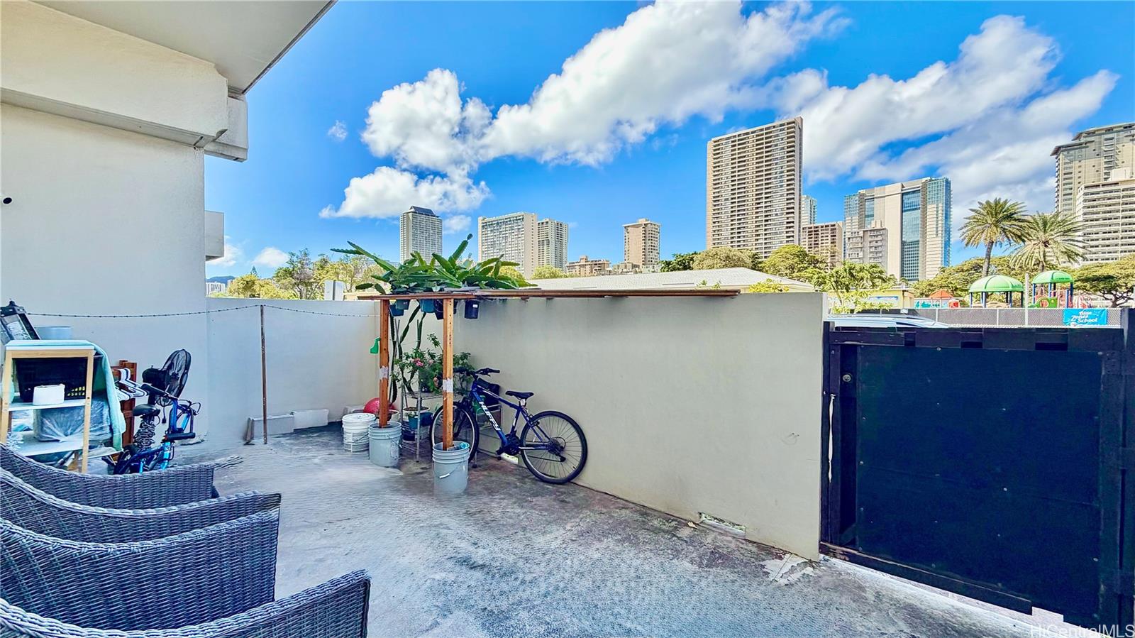 509 University Avenue  Unit 103