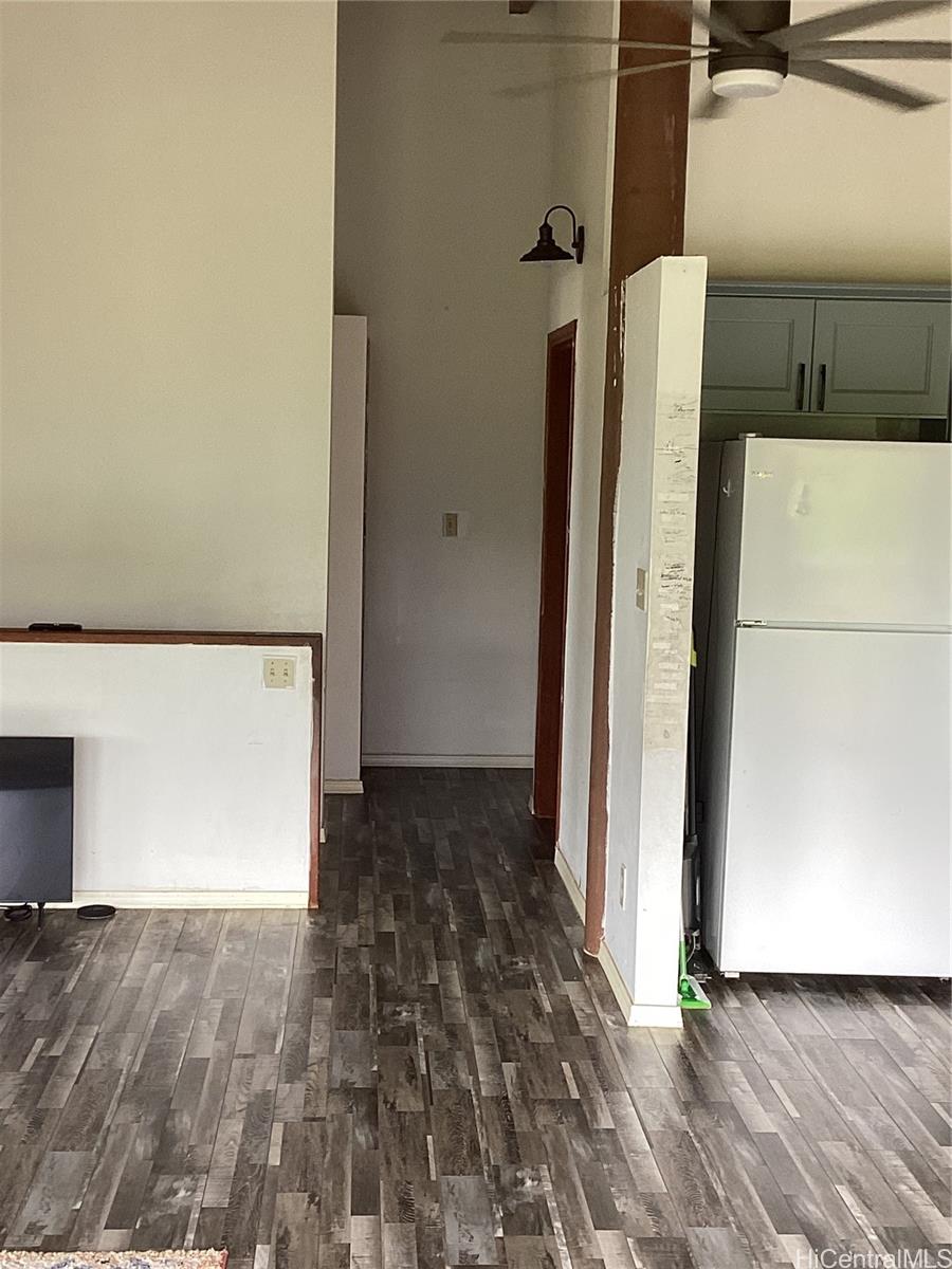 Photo 12 of 25