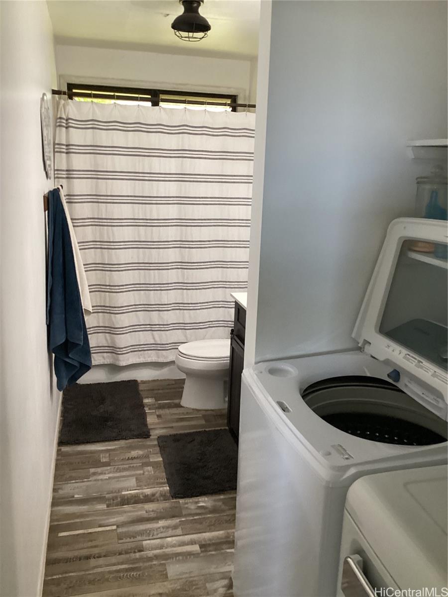 Photo 18 of 25