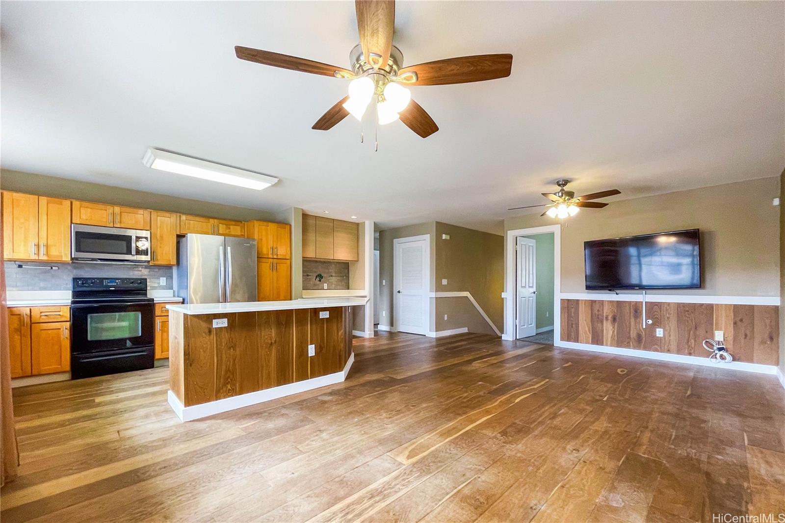 91-1171 Kaiau Avenue  Unit 205