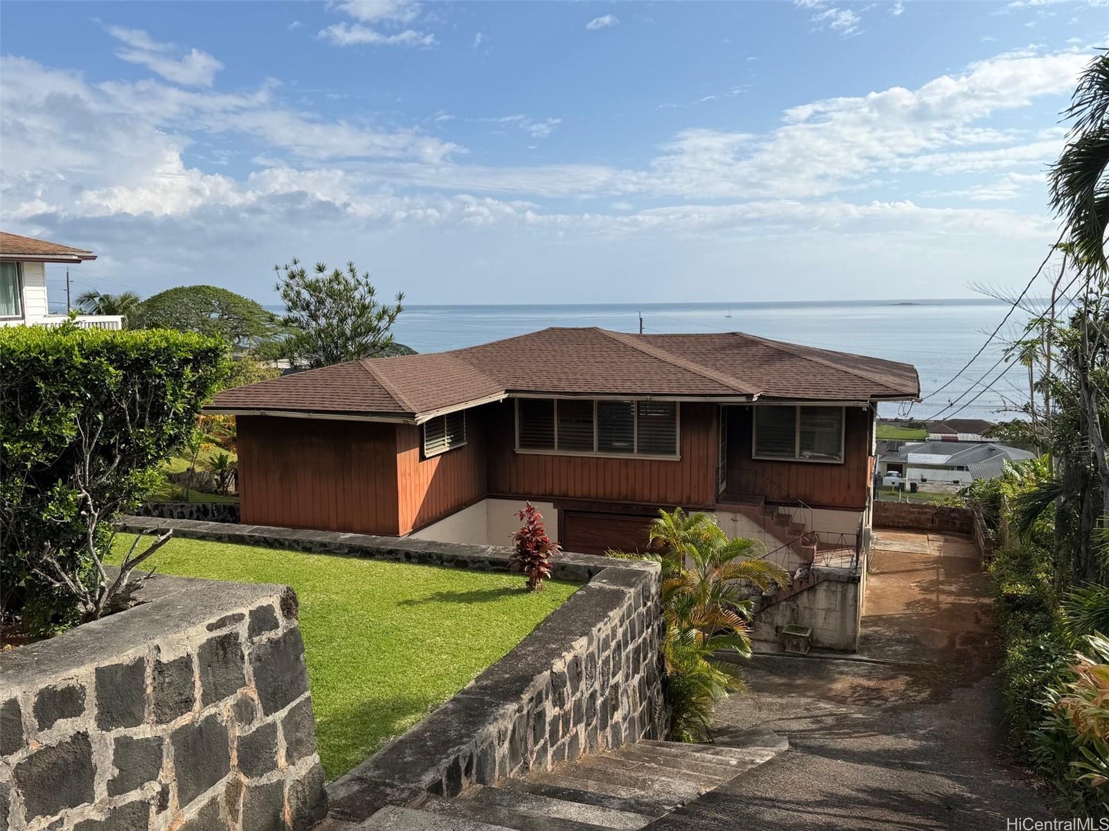 47-327 Mawaena Street