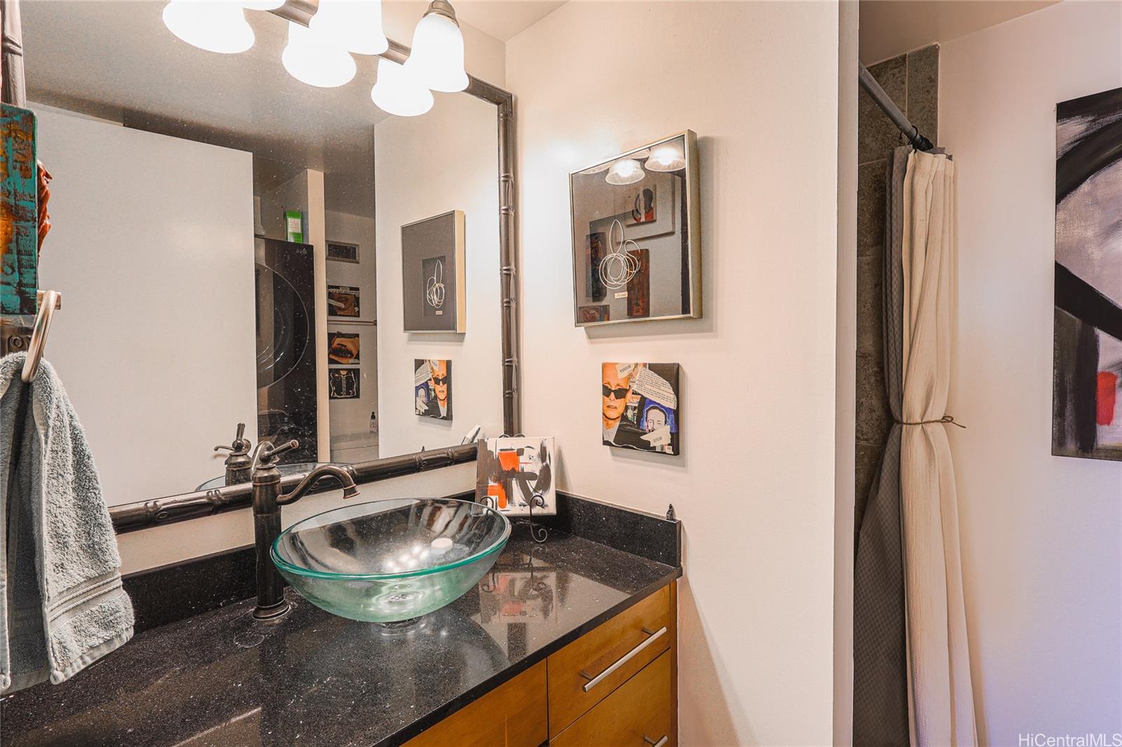 700 Richards Street  Unit 706
