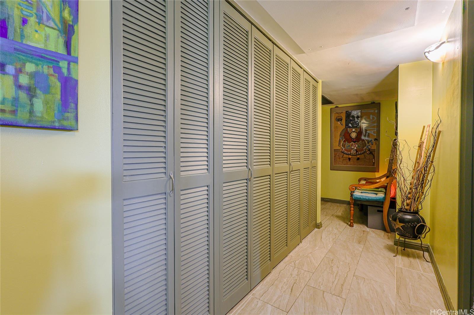 700 Richards Street  Unit 706