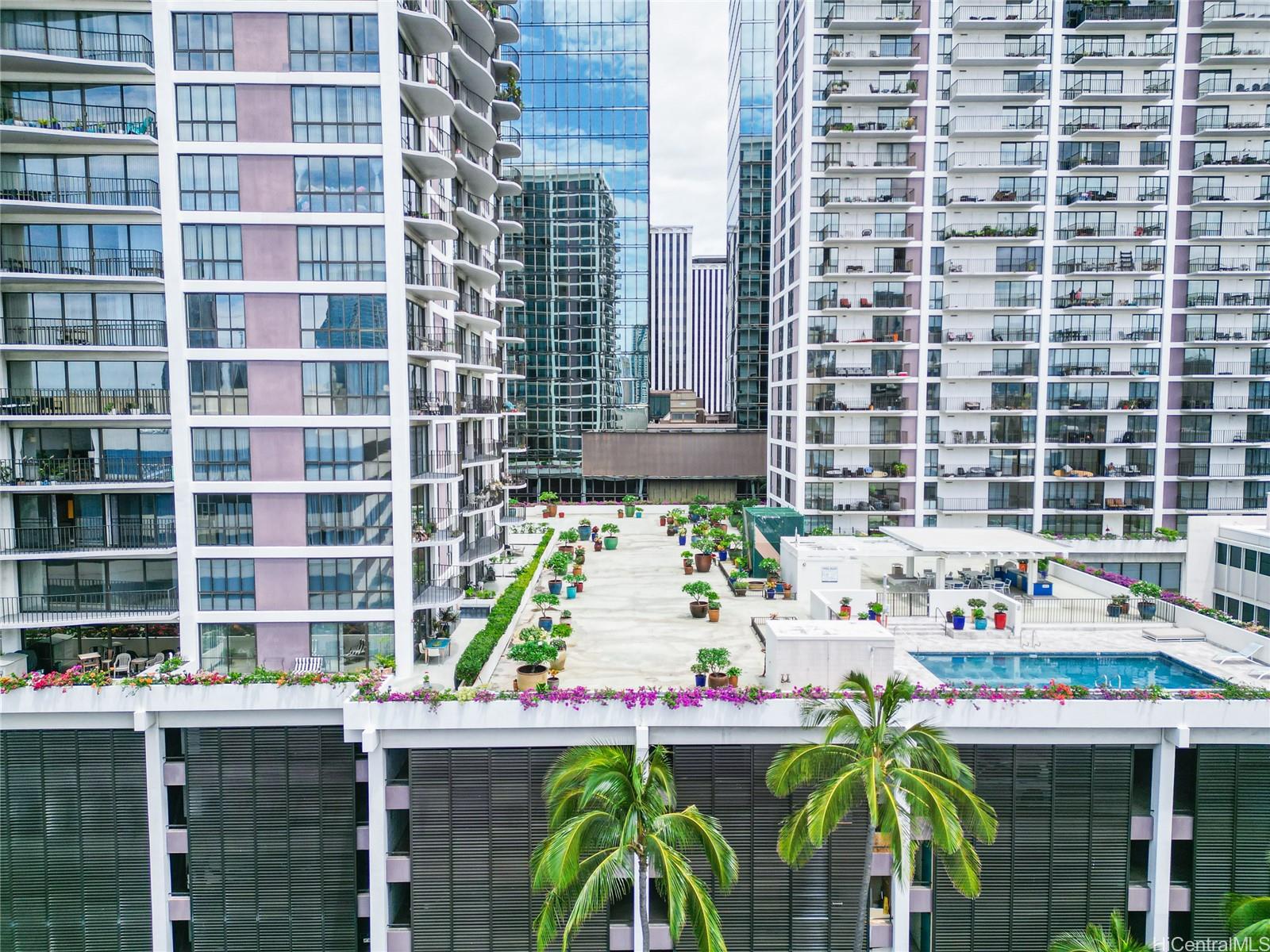 700 Richards Street  Unit 706