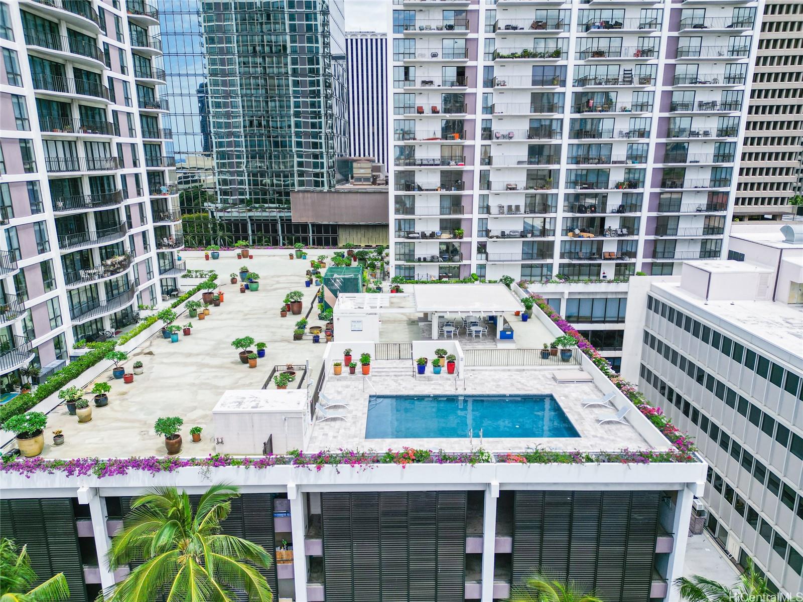 700 Richards Street  Unit 706