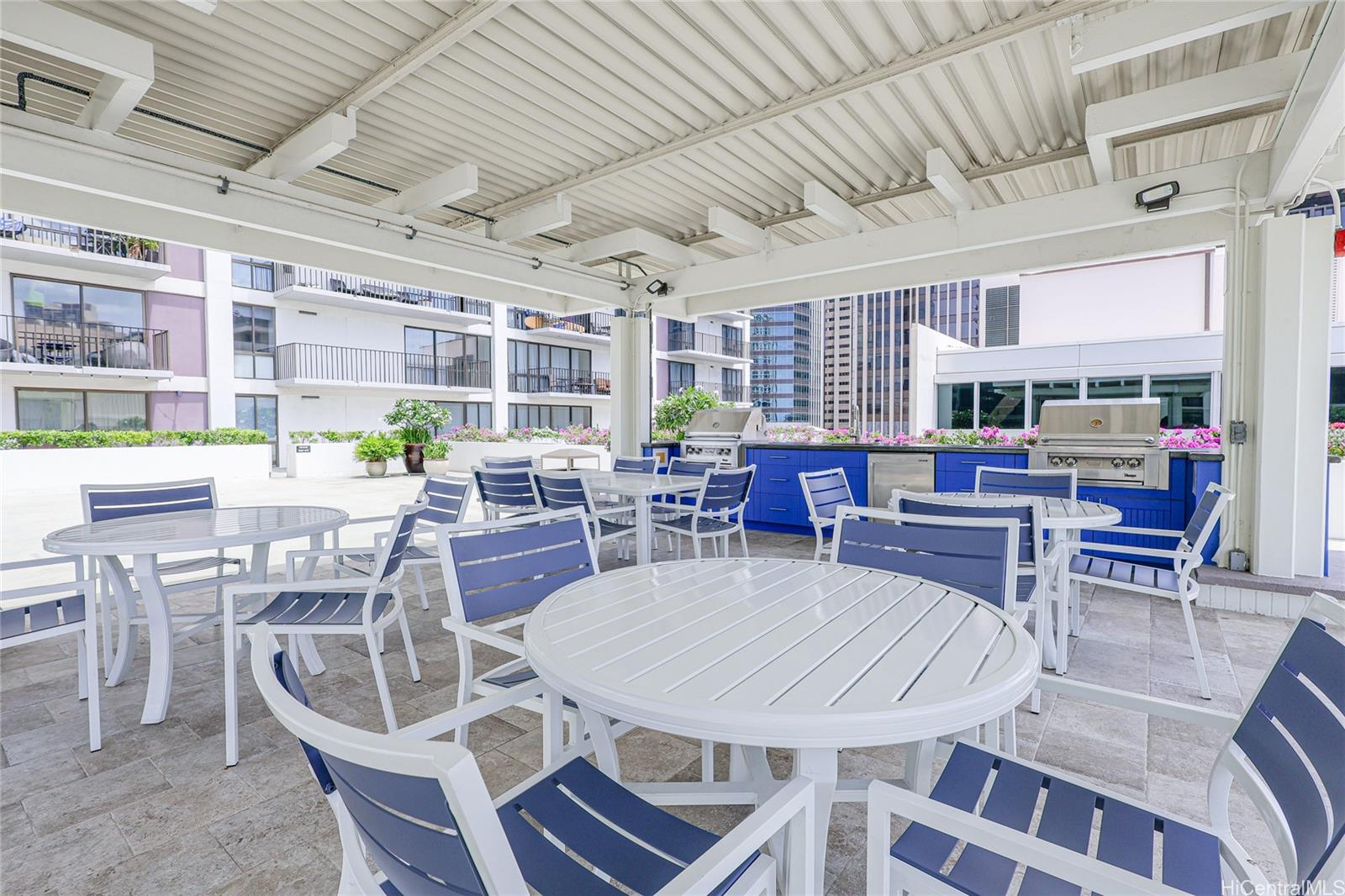 700 Richards Street  Unit 706