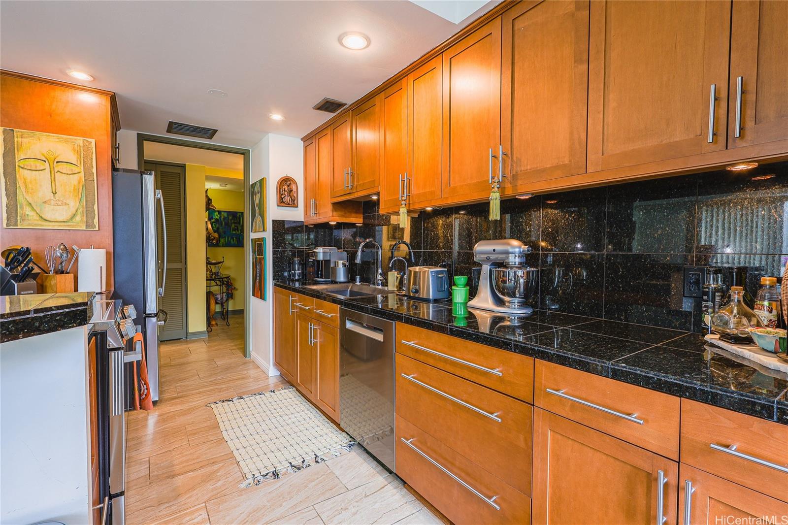 700 Richards Street  Unit 706