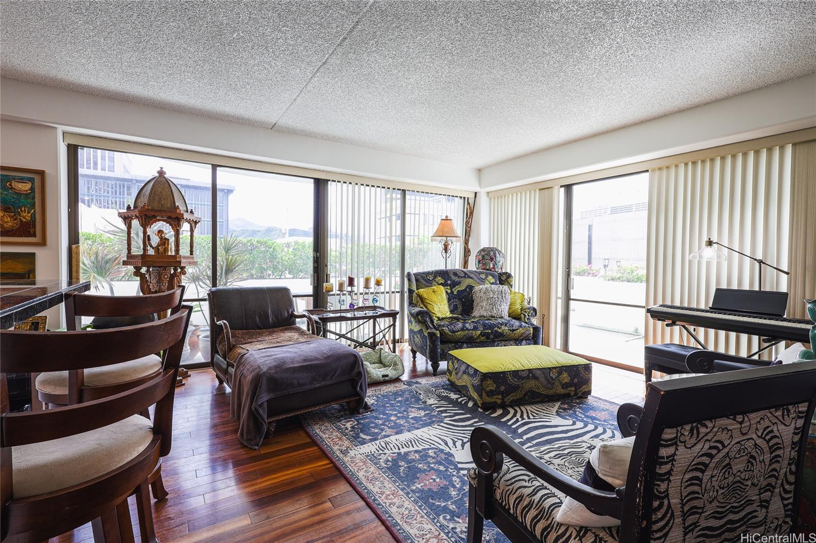700 Richards Street  Unit 706