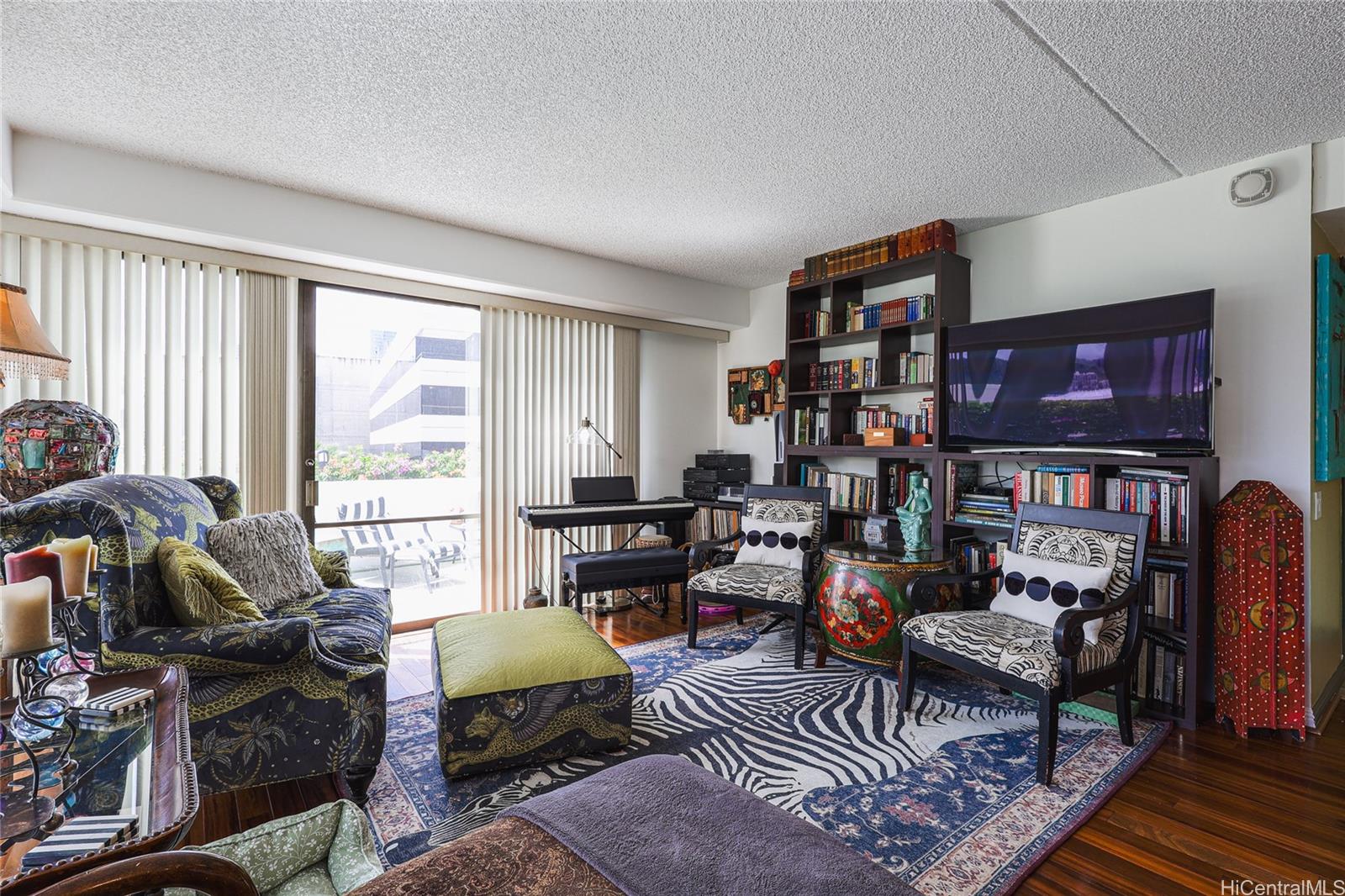 700 Richards Street  Unit 706