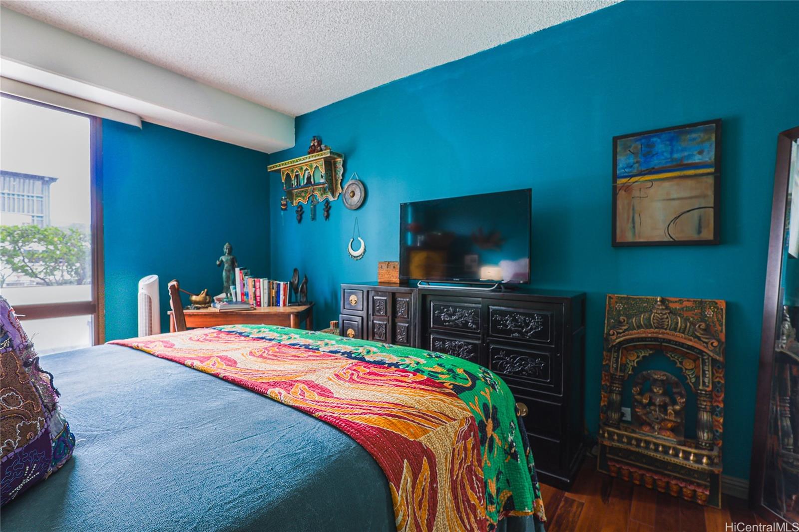 700 Richards Street  Unit 706