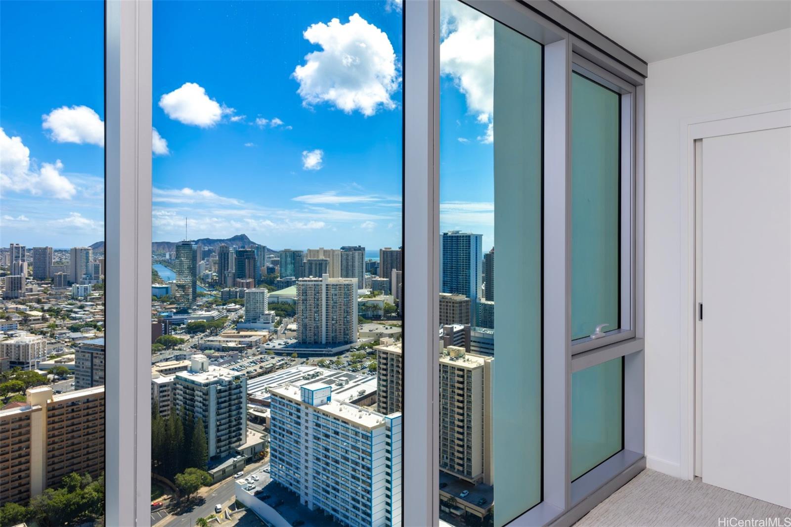 1500 Rycroft Street  Unit 3901R