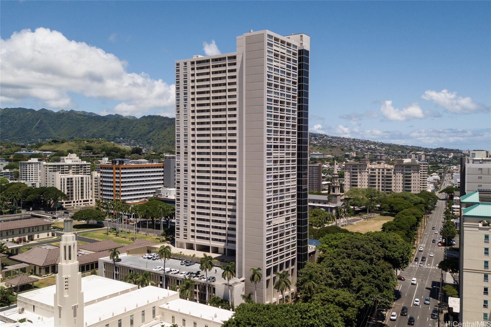 1212 Punahou Street 1003