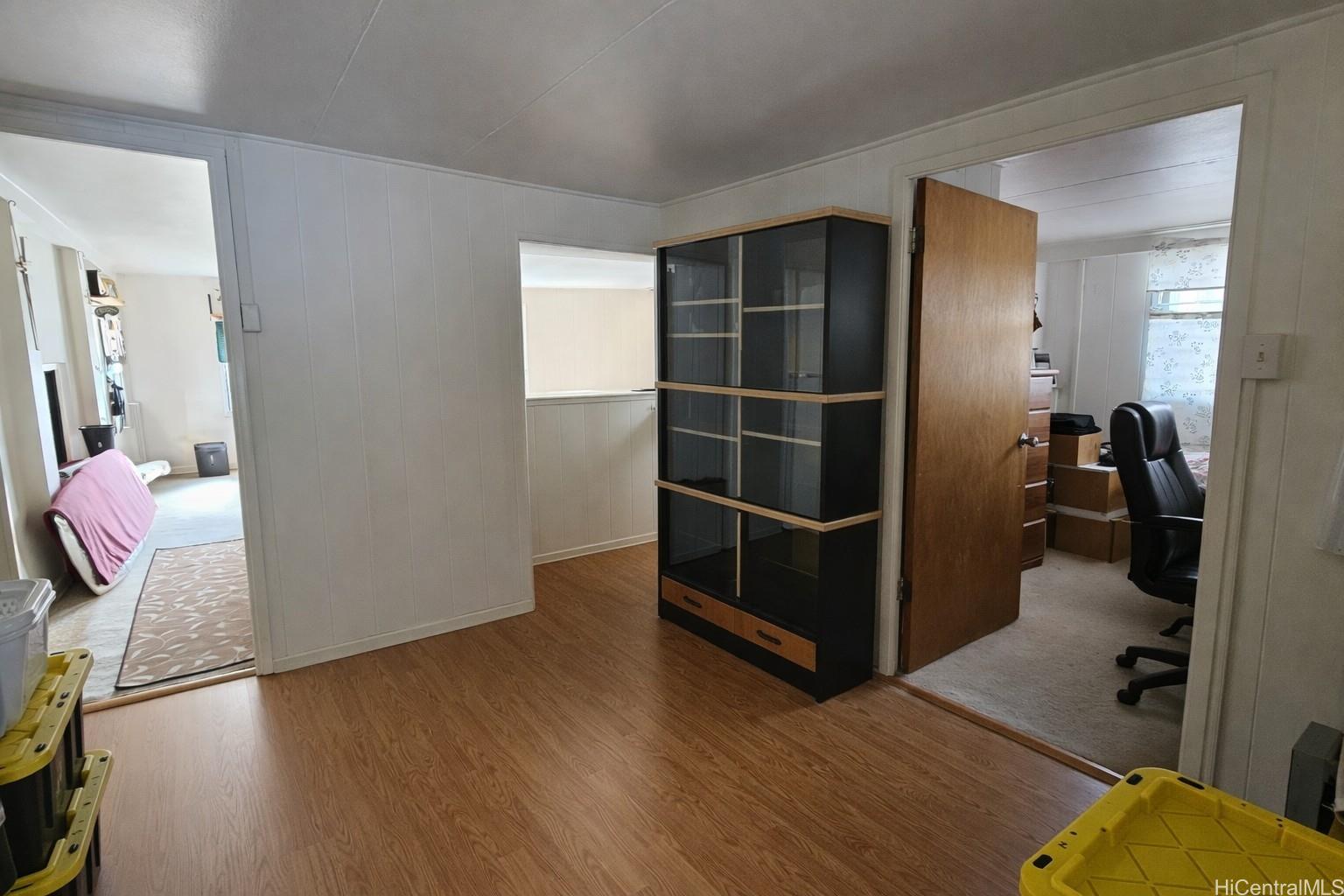 Photo 18 of 23
