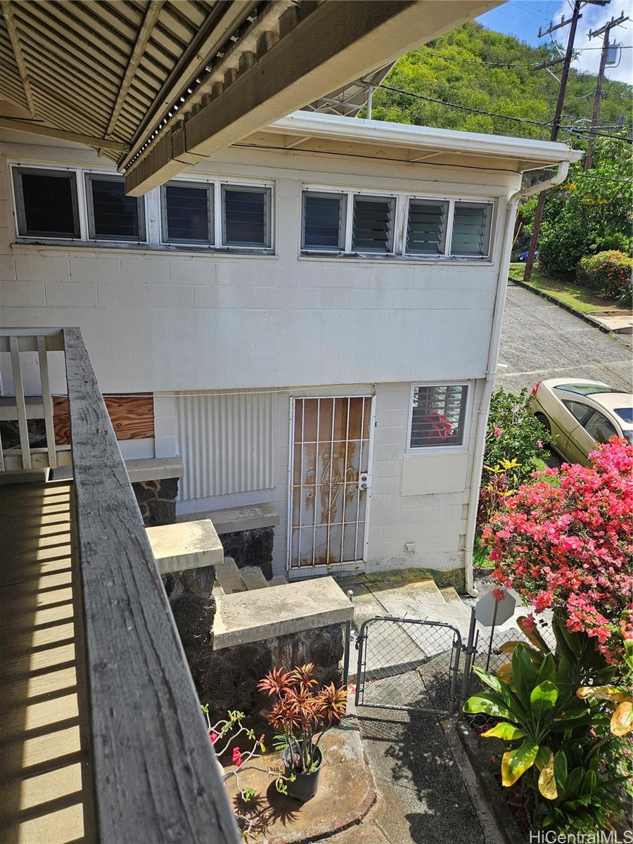 Photo 4 of 23