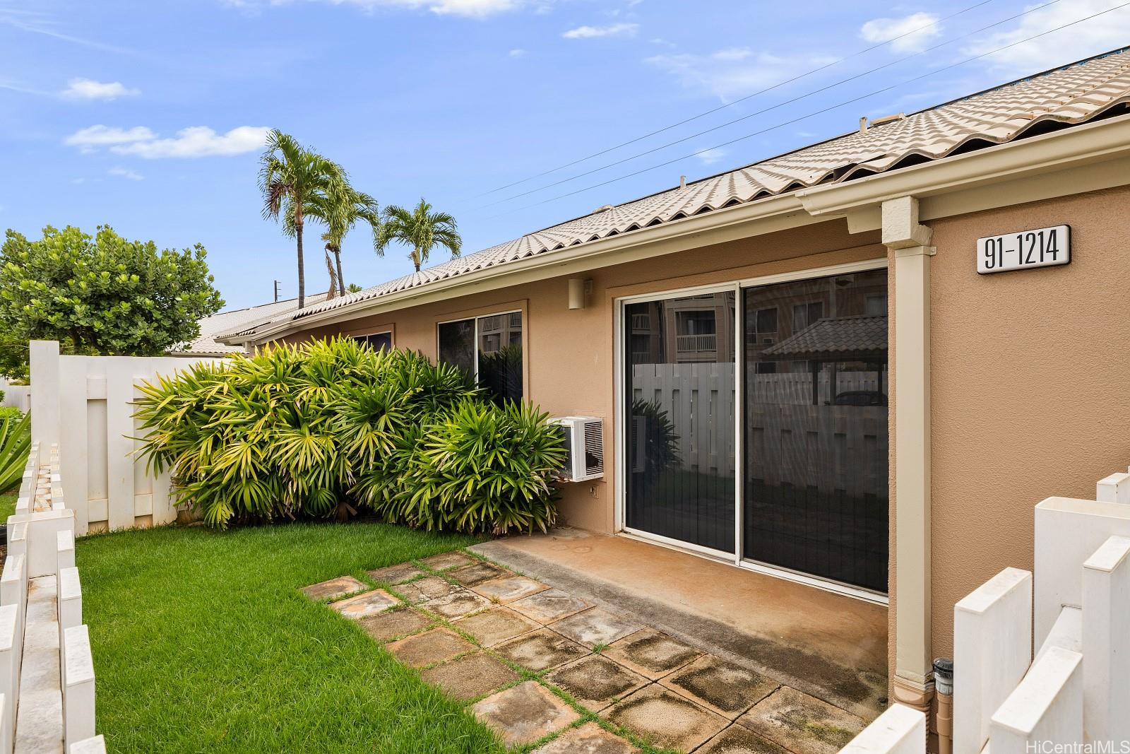 91-1214 Kaneana Street 11F