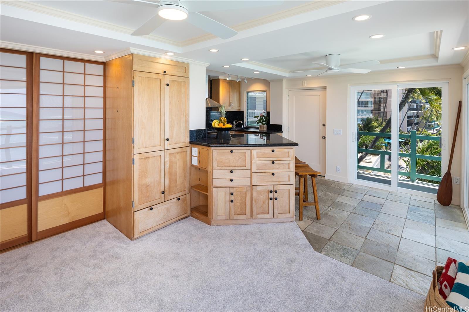 2957 Kalakaua Avenue  Unit 418