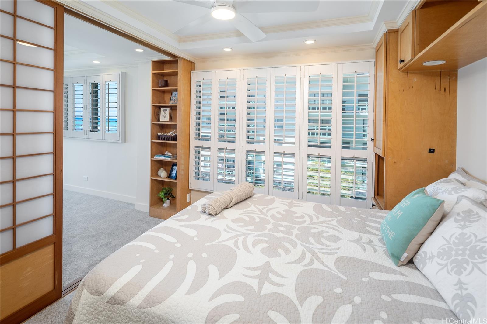 2957 Kalakaua Avenue  Unit 418