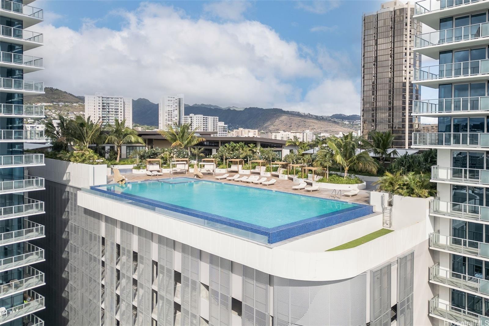 Photo 14 of 25