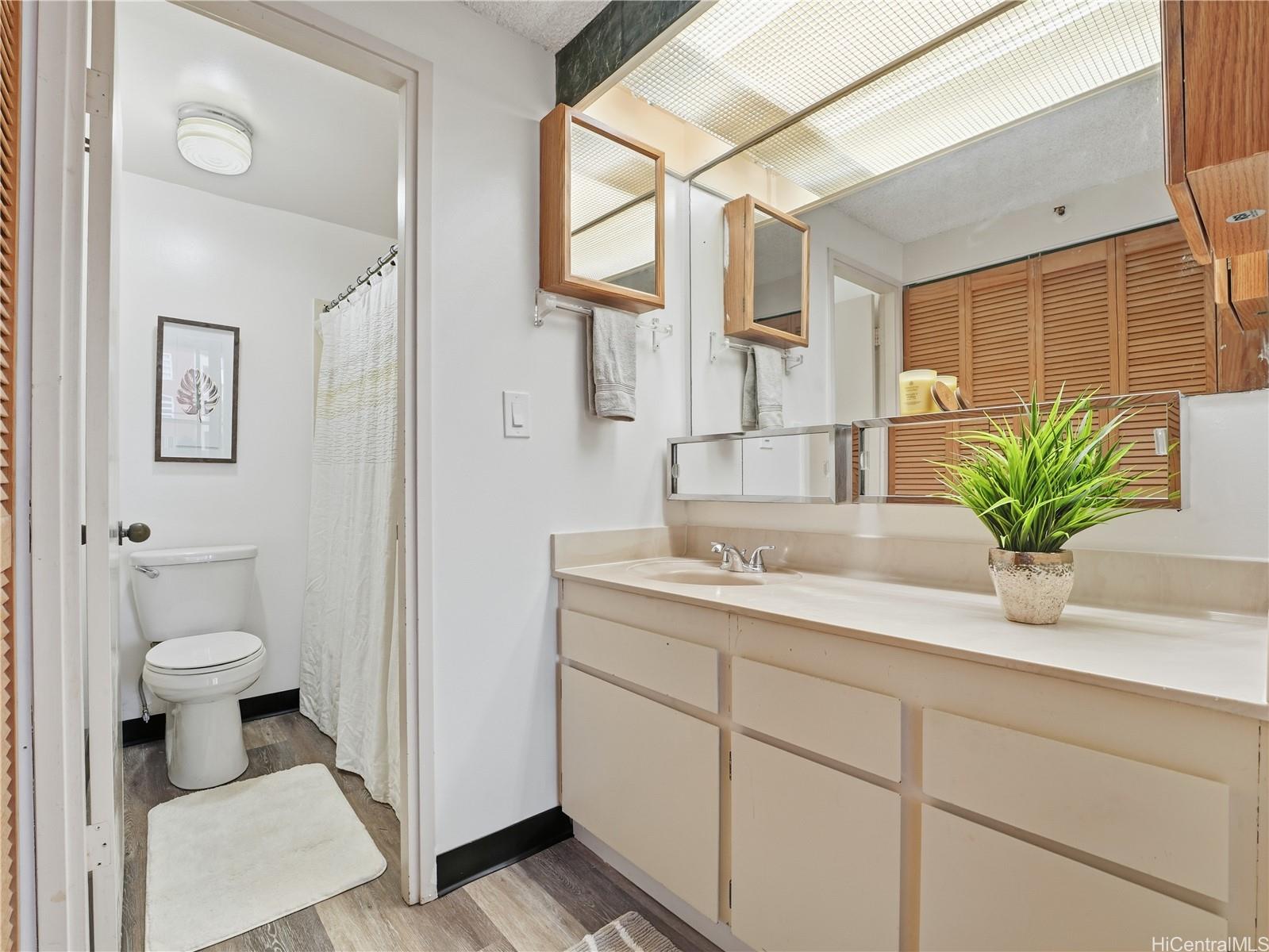 2724 Kahoaloha Lane  Unit 1805