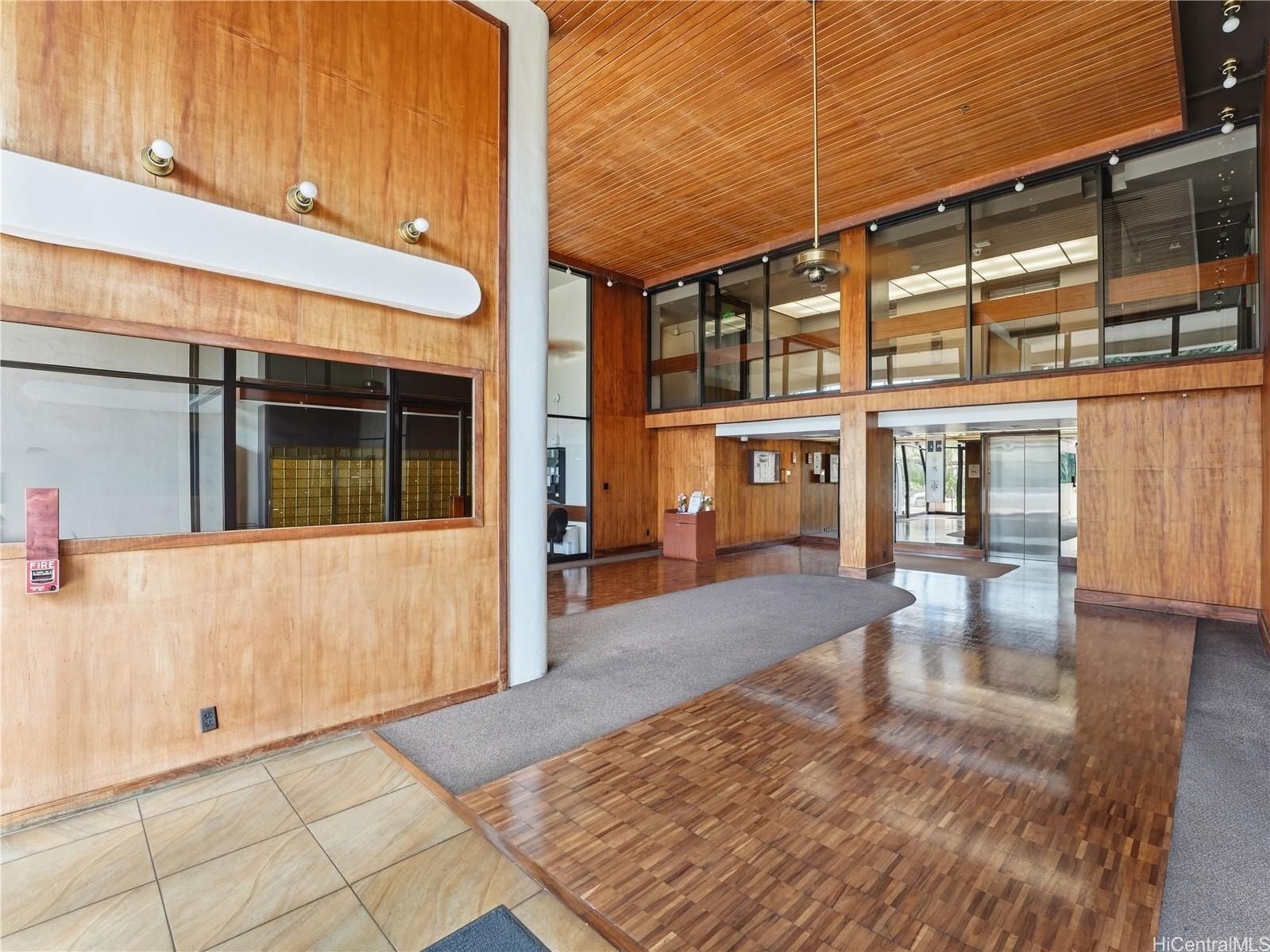 2724 Kahoaloha Lane  Unit 1805
