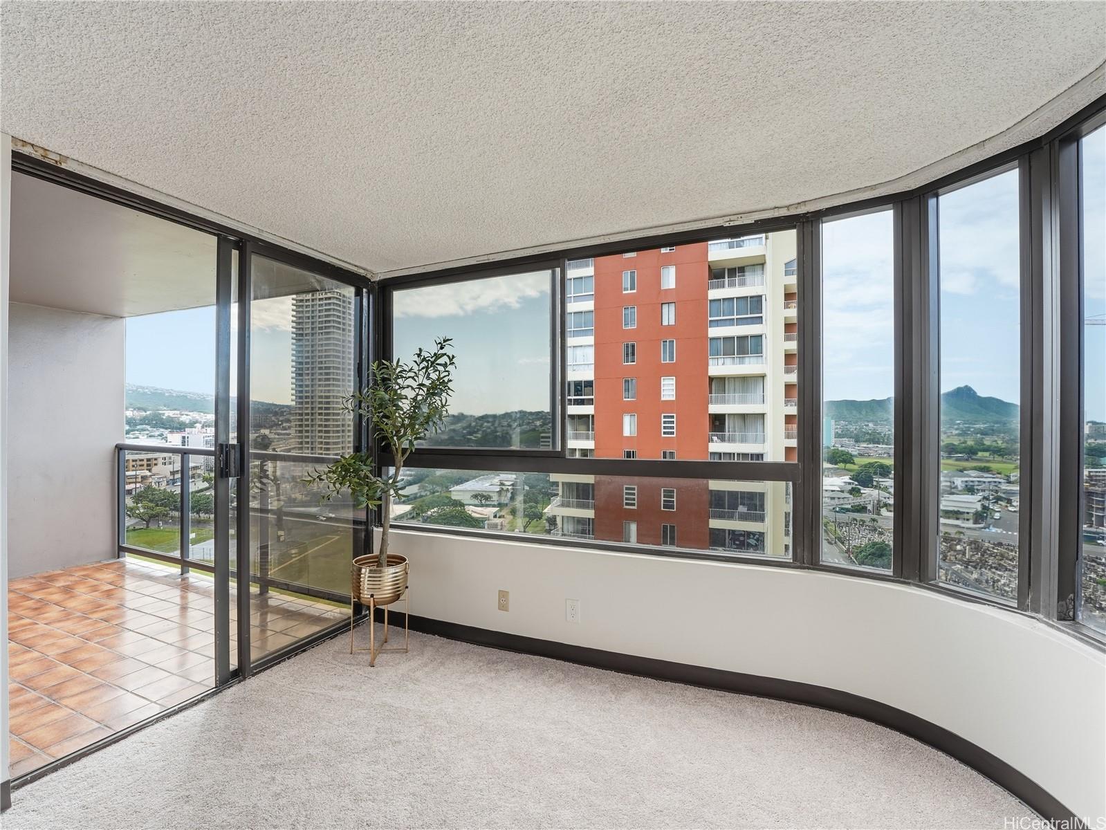 2724 Kahoaloha Lane  Unit 1805